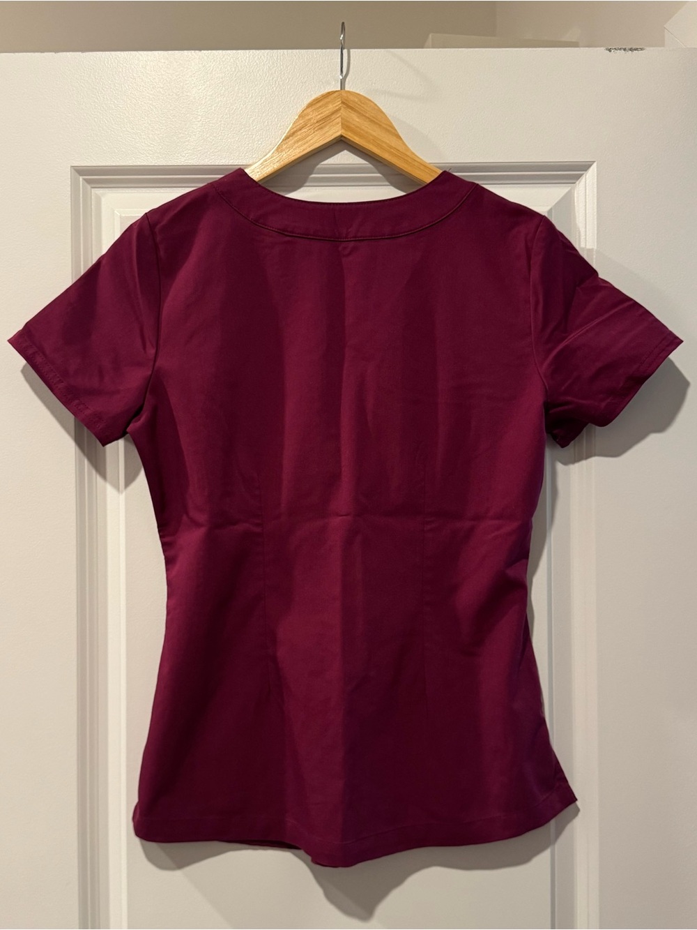 XS 2Pc Scrub Set Healing Hands Wine - Picture 4 of 12